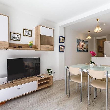 Luminoso Y Acogedor Apartamento Con Ac لقنت المظهر الخارجي الصورة
